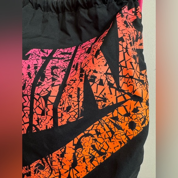 NIKE Drawstring Backpack - Picture 11 of 13